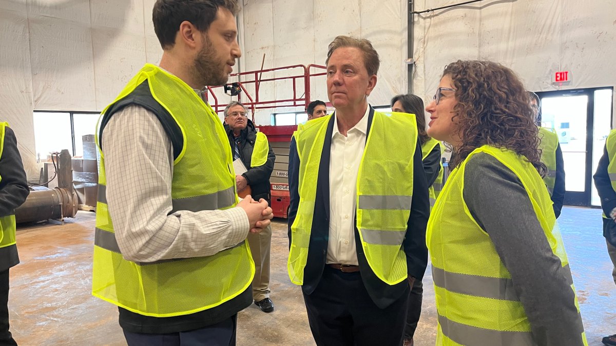 Governor Discusses Food Waste Management with Industry Leaders - Vimarsana News
