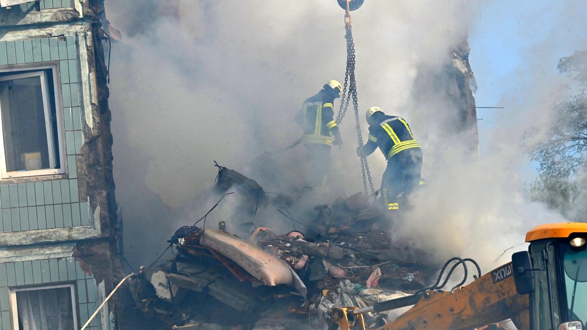 Ukraine War Live Updates: Russian Airstrikes in Ukrainian Cities Kill at Least 12; Kyiv to Use China as 'Leverage' to Win War – NBC Connecticut - Vimarsana News
