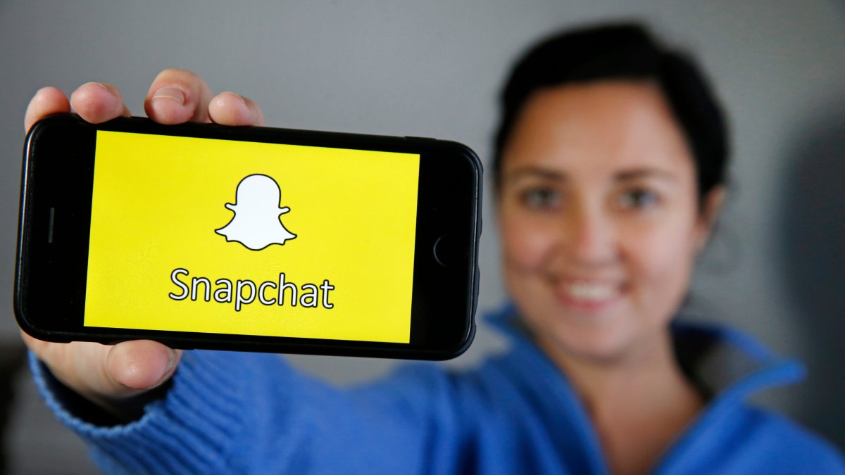 Snapchat to Release Free AI Chatbot for All Users – NBC Connecticut - Vimarsana News