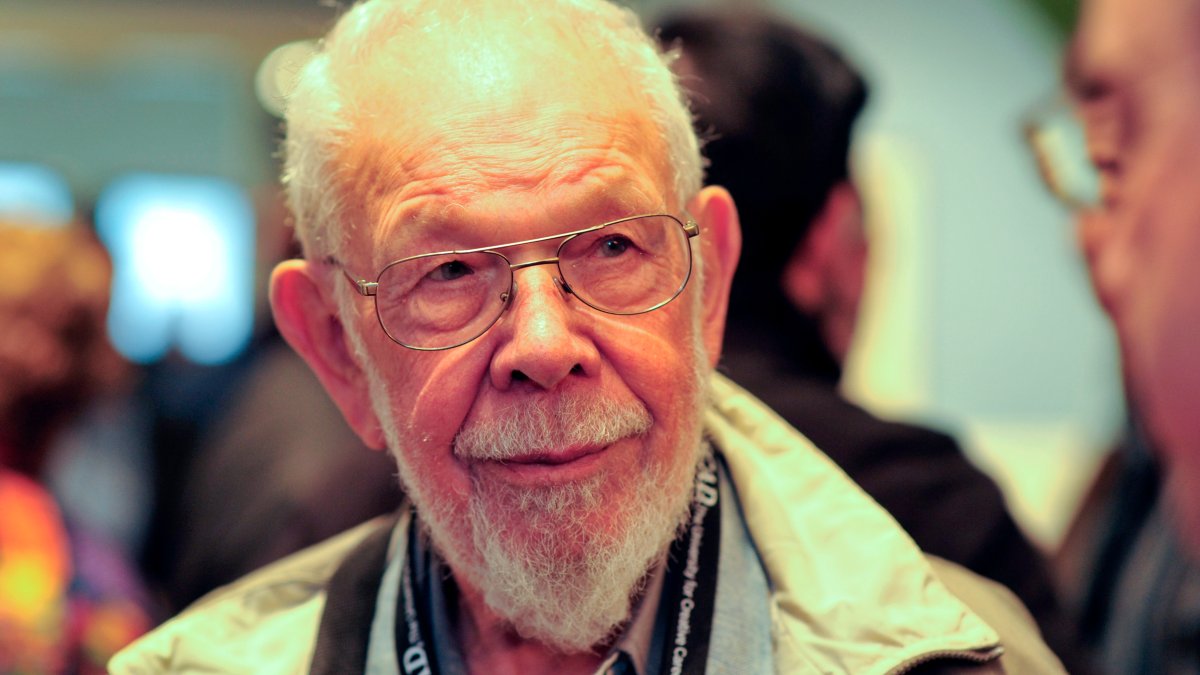 Mad Magazine Cartoonist Al Jaffee Dead at 102 – NBC Connecticut - Vimarsana News