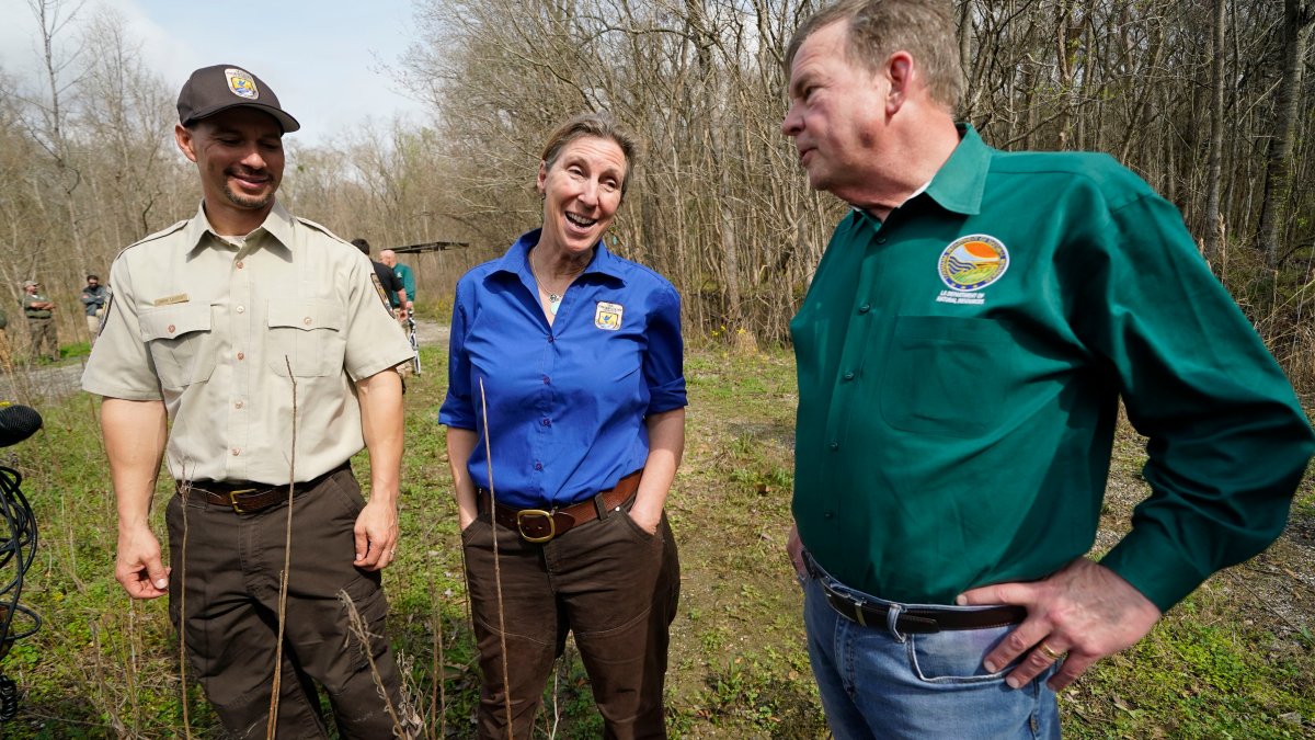 Coalition of Scientists Call for Removal of US Wildlife Director – NBC Connecticut - Vimarsana News