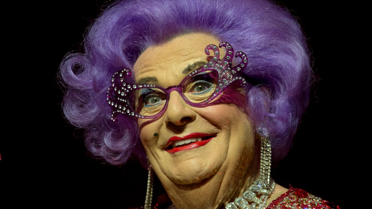 Barry Humphries, Creator of Dame Edna Character, Dies at 89 – NBC Connecticut - Vimarsana News