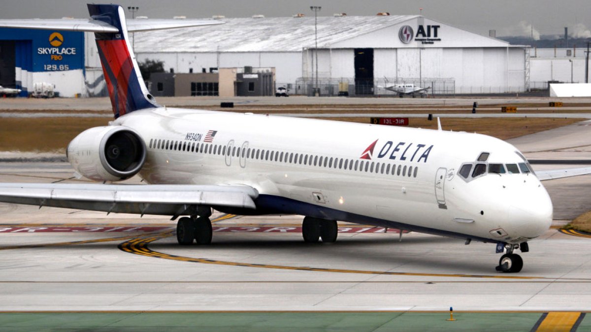 Minnesota Man Sent to Prison for Striking Delta Flight with Laser – NBC Connecticut - Vimarsana News