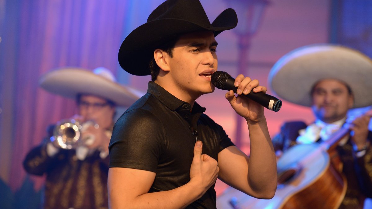 Singer-Songwriter and Telenovela Actor Julián Figueroa Dead at 27 – NBC Connecticut - Vimarsana News