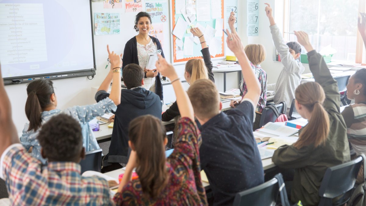 Ohio School District Moves to 4-Day School Week to Curb Teacher Burnout - Vimarsana News