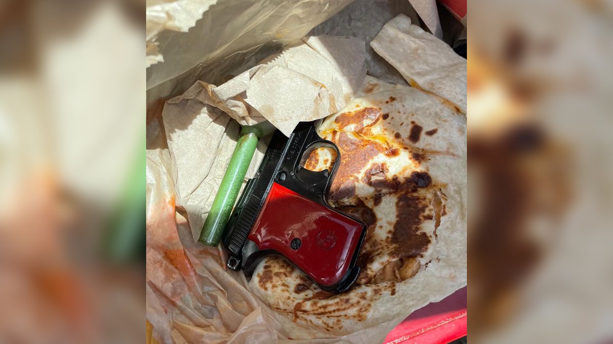 Gun Found in Taco Bell Quesadilla During Traffic Stop – NBC Connecticut - Vimarsana News