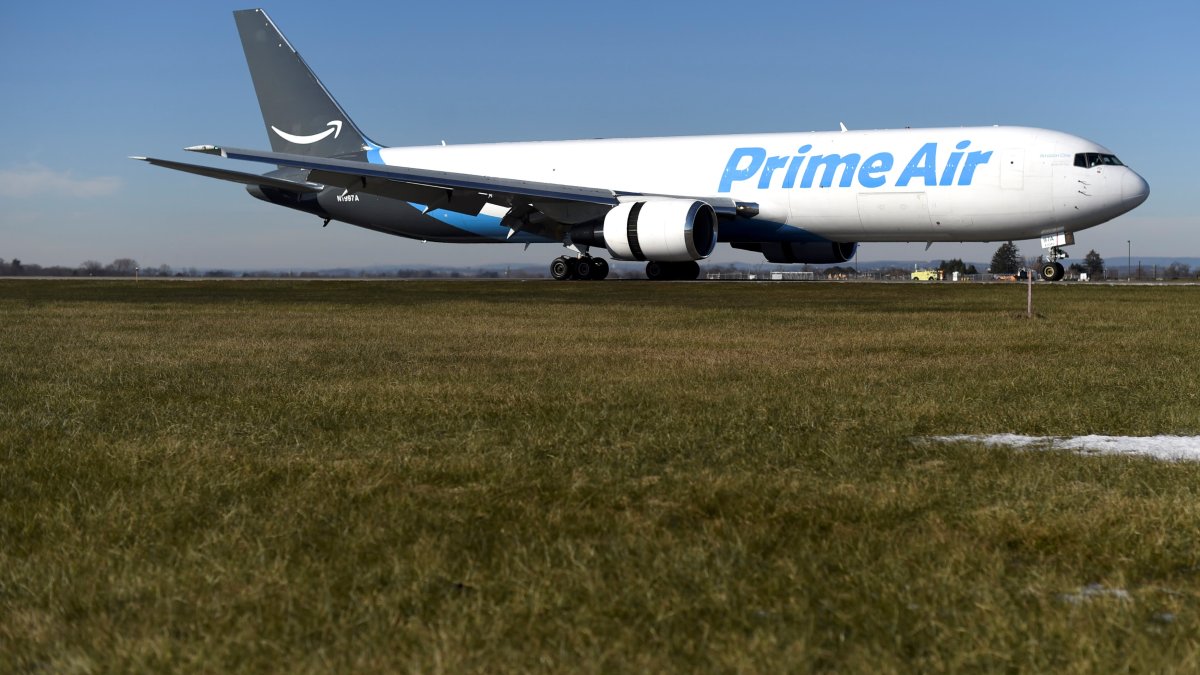 Amazon's Air Cargo Head Changes Jobs, Will Now Oversee Workplace Safety Unit - Vimarsana News