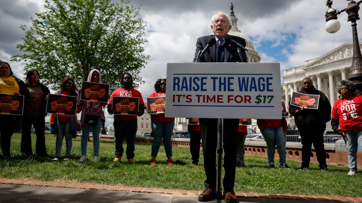 $7.25 Federal Minimum Wage Is a 'National Disgrace,' Says Sen. Bernie Sanders, Backing Push for $17/Hour – NBC Connecticut - Vimarsana News