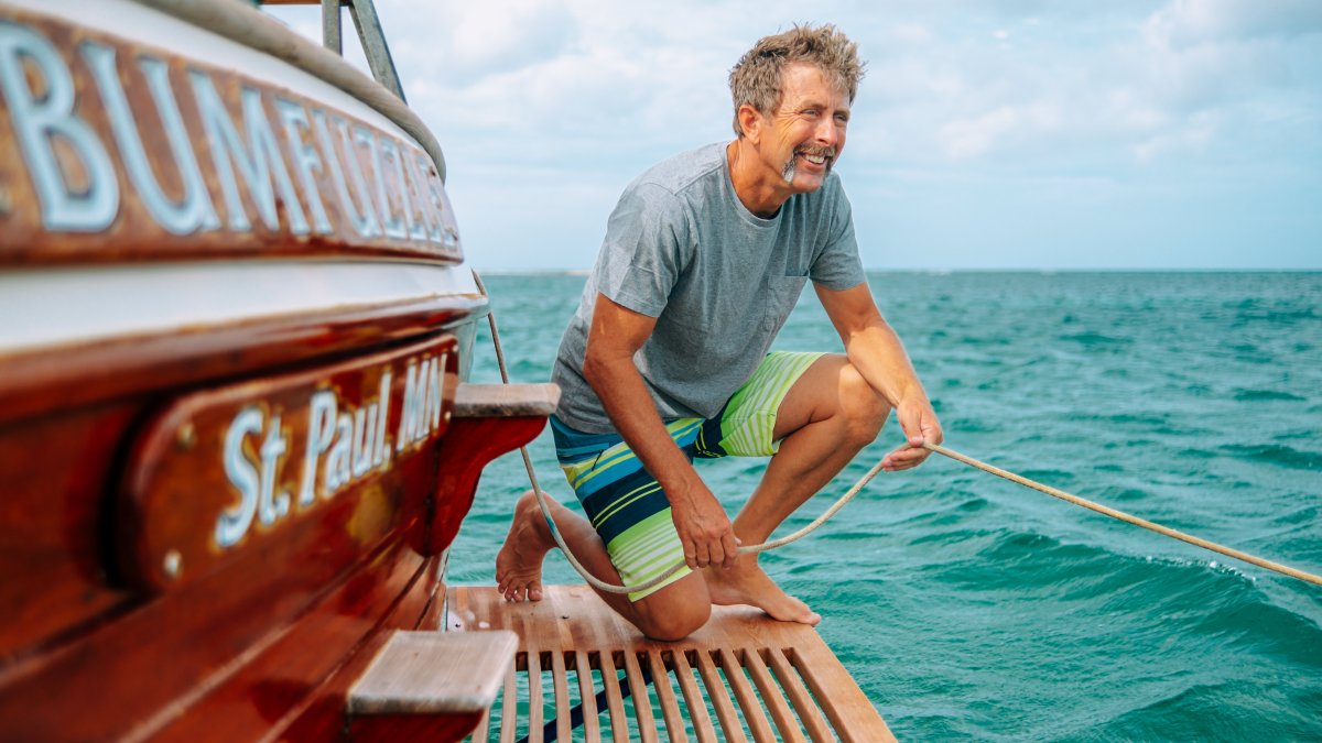 This Trader's Got the 'Perfect' Job for Full-Time Travel — and He's Teaching Others How to Do It – NBC Connecticut - Vimarsana News