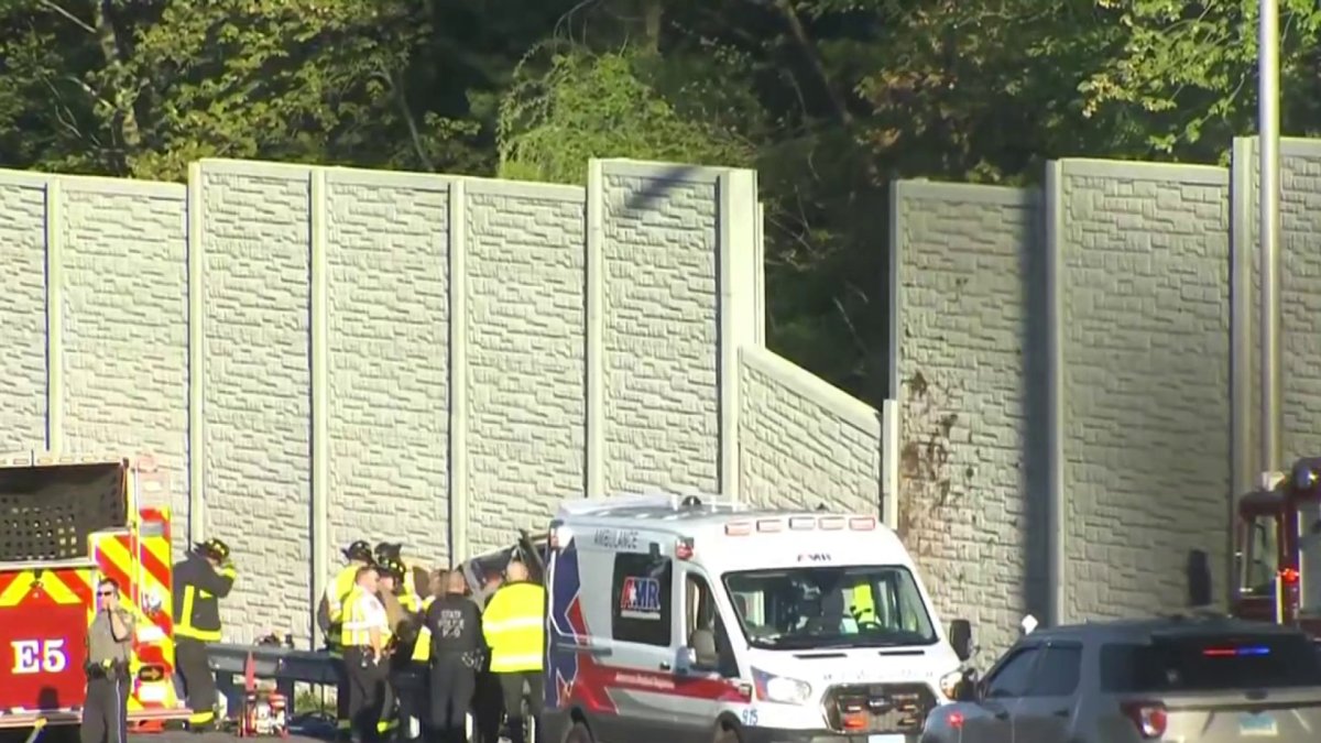 Crash Closes I-84 West in West Hartford – NBC Connecticut