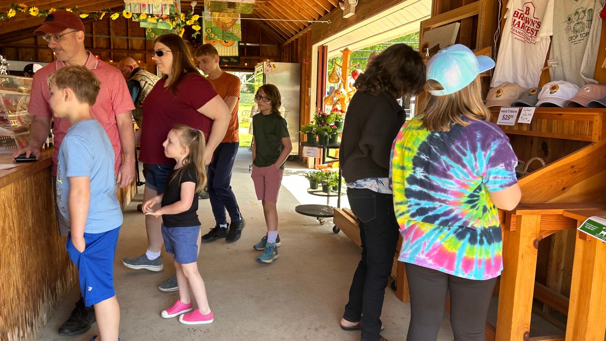 Families Spend Mother’s Day at Brown Harvest’s Farm in Windsor NBC