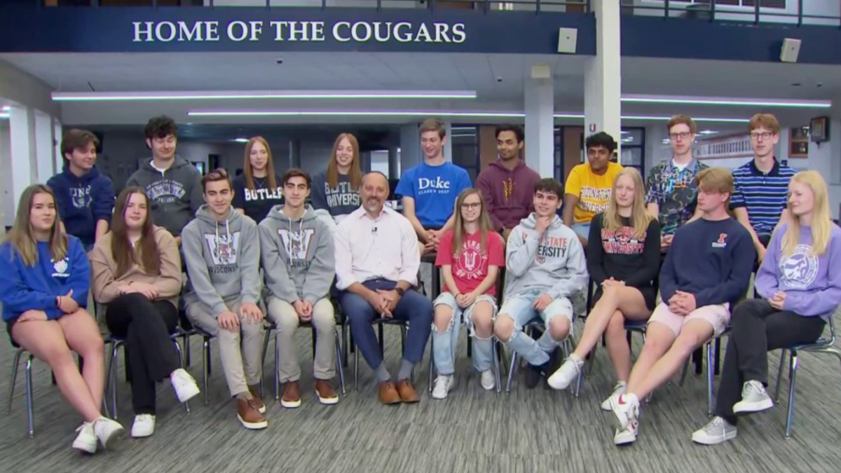 Illinois High School Graduation Features 12 Sets of Twins and 1 Set of Triplets in 2023 – NBC Connecticut - Vimarsana News