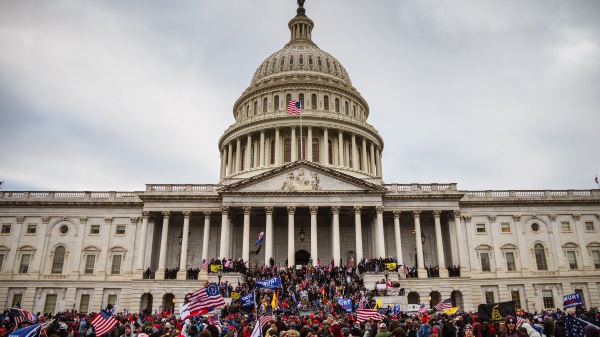 Oath Keeper Who Stormed Capitol on Jan. 6 Sentenced – NBC Connecticut - Vimarsana News