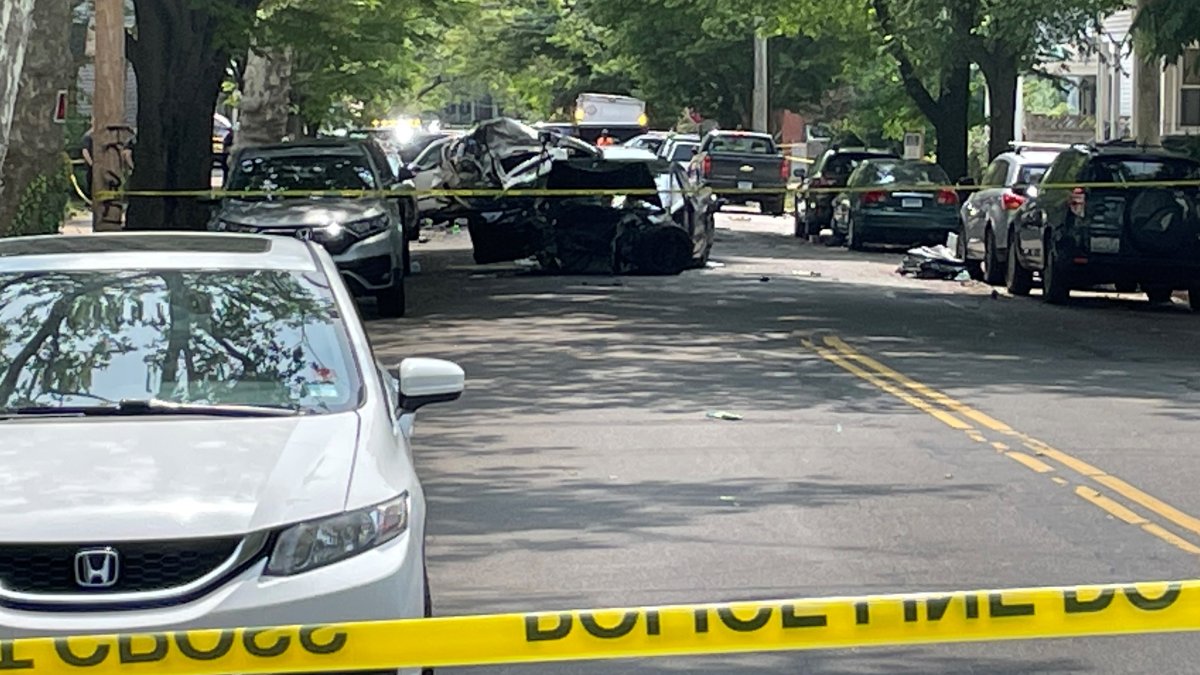 Man dead after Tesla collides with 9 vehicles in New Haven – NBC Connecticut