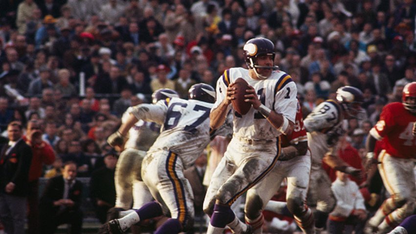 NEW ORLEANS – JANUARY 11: Joe Kapp #11 of the Minnesota Vikings throws a ball to a teammate during Super Bowl IV against the Kansas City Chiefs at Tulane Stadium in New Orleans, Louisiana on January 11, 1970. The Kansas City Chiefs defeated the Minnesota Vikings 23-7. (Photo by Focus On Sport/Getty Images)