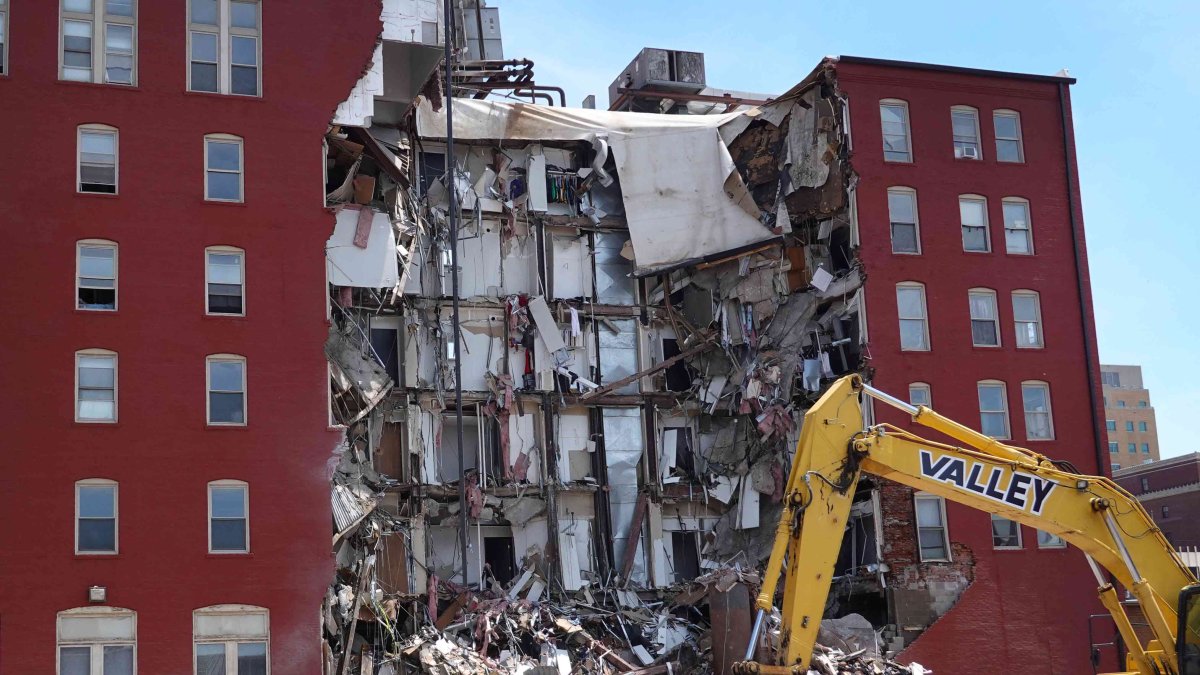5 People Unaccounted for After Iowa Building Collapse, Mayor Says – NBC Connecticut - Vimarsana News