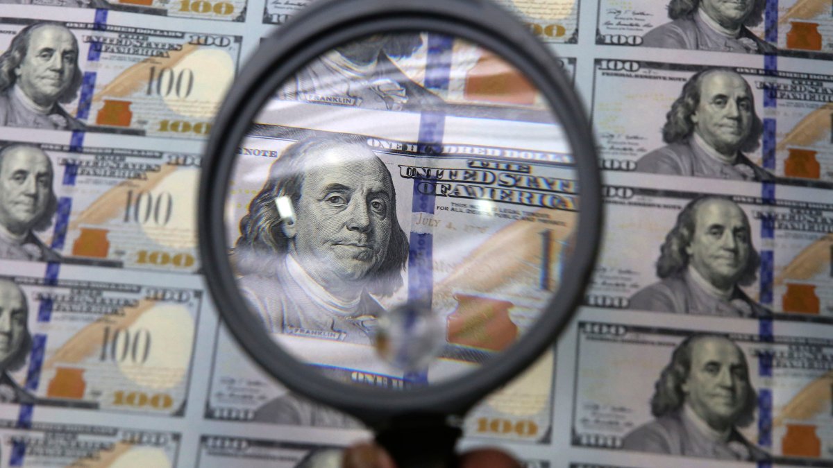 Billions in COVID-19 aid may have been stolen, federal watchdog says – NBC Connecticut - Vimarsana News