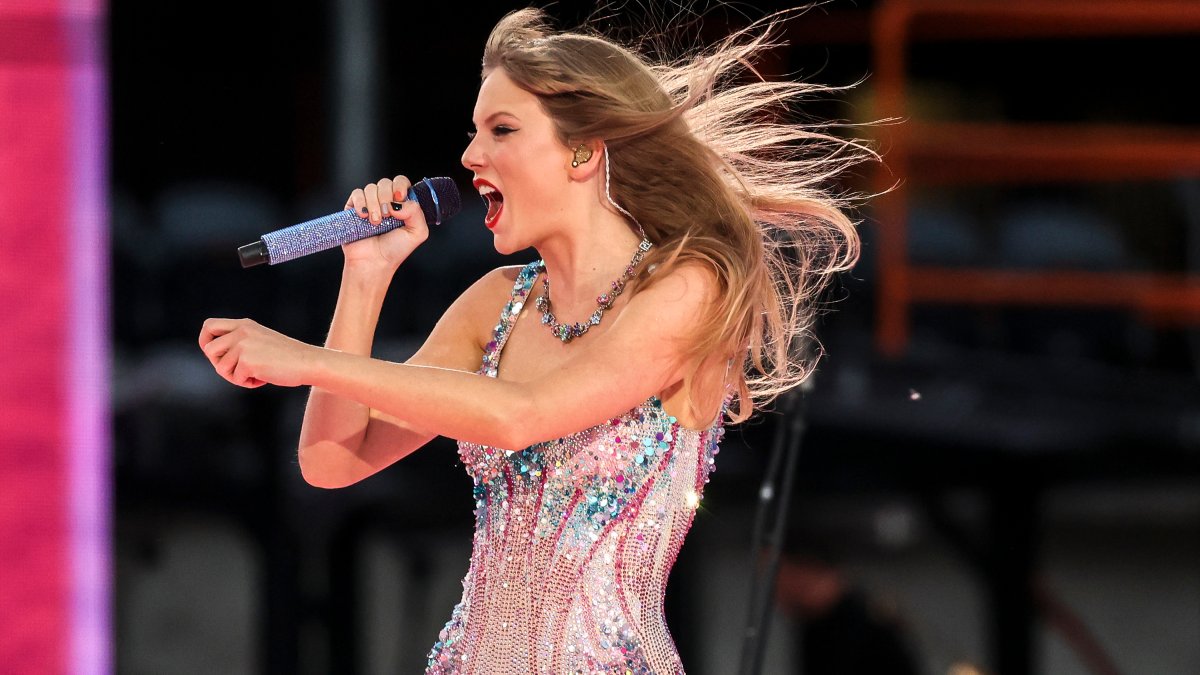 Taylor Swift performs at pre-Super Bowl party