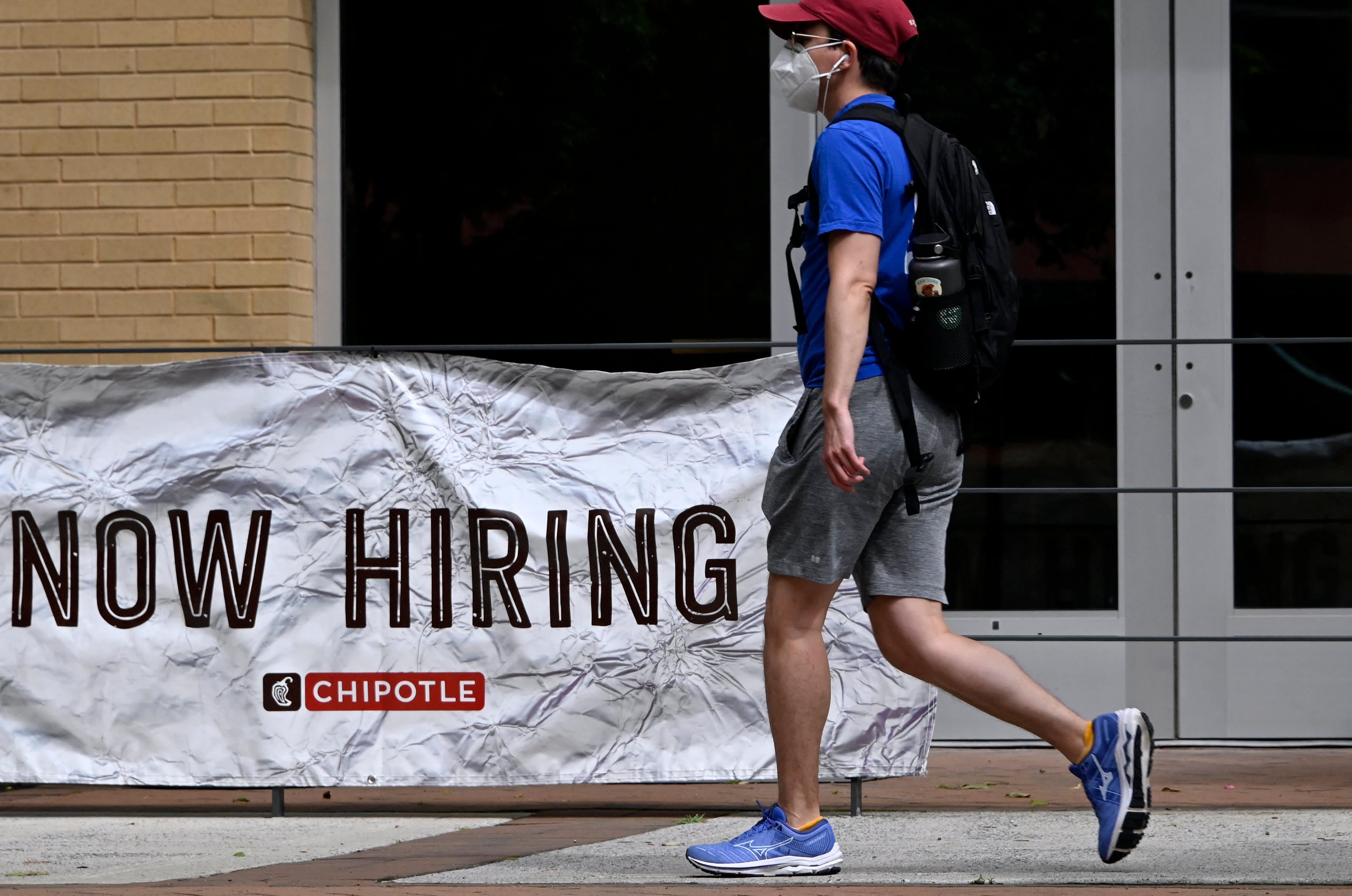 Payrolls Report Friday Likely to Show a Jobs Market That Is Still Hot - Vimarsana News