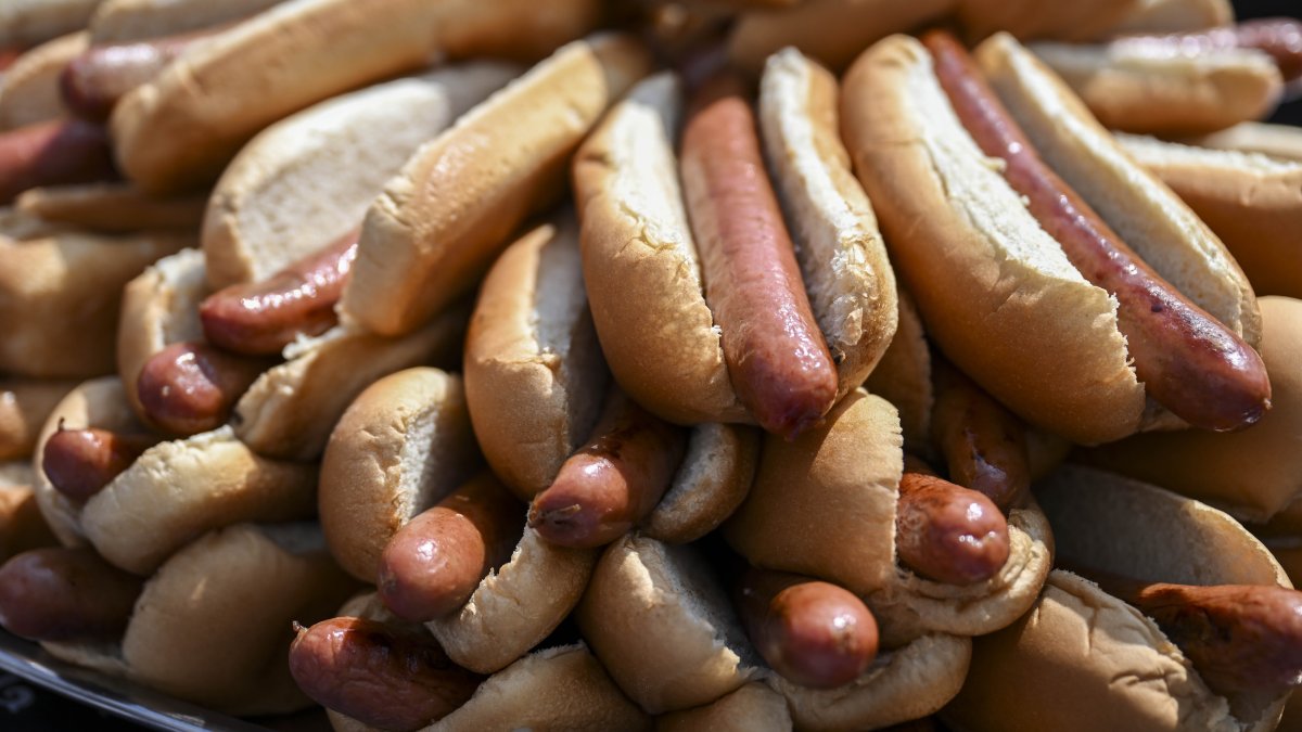 10 companies offering deals for National Hot Dog Day – NBC Connecticut - Vimarsana News