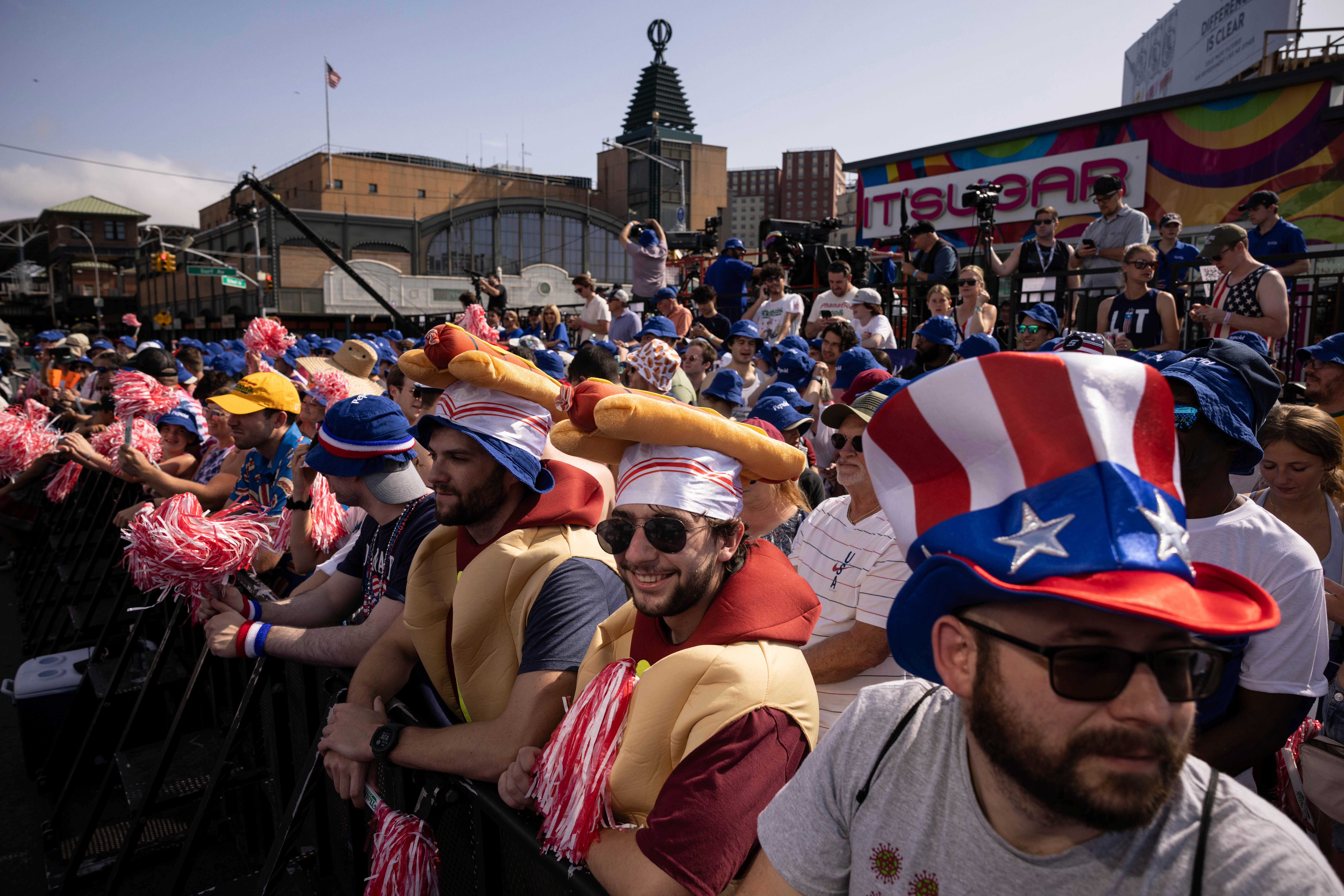 Millions across the US brave severe weather to celebrate Fourth of July – NBC Connecticut - Vimarsana News