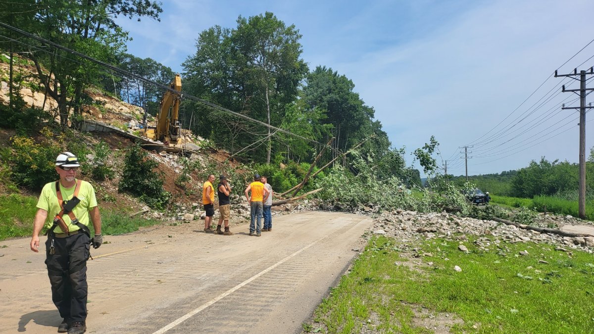 Winsted Road in Torrington closed after blasting incident - Vimarsana News