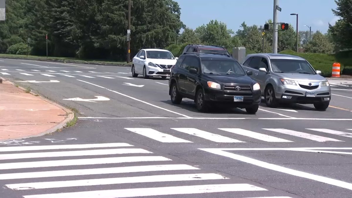 Blumenthal calls for action after deadliest year on Connecticut roadways - Vimarsana News