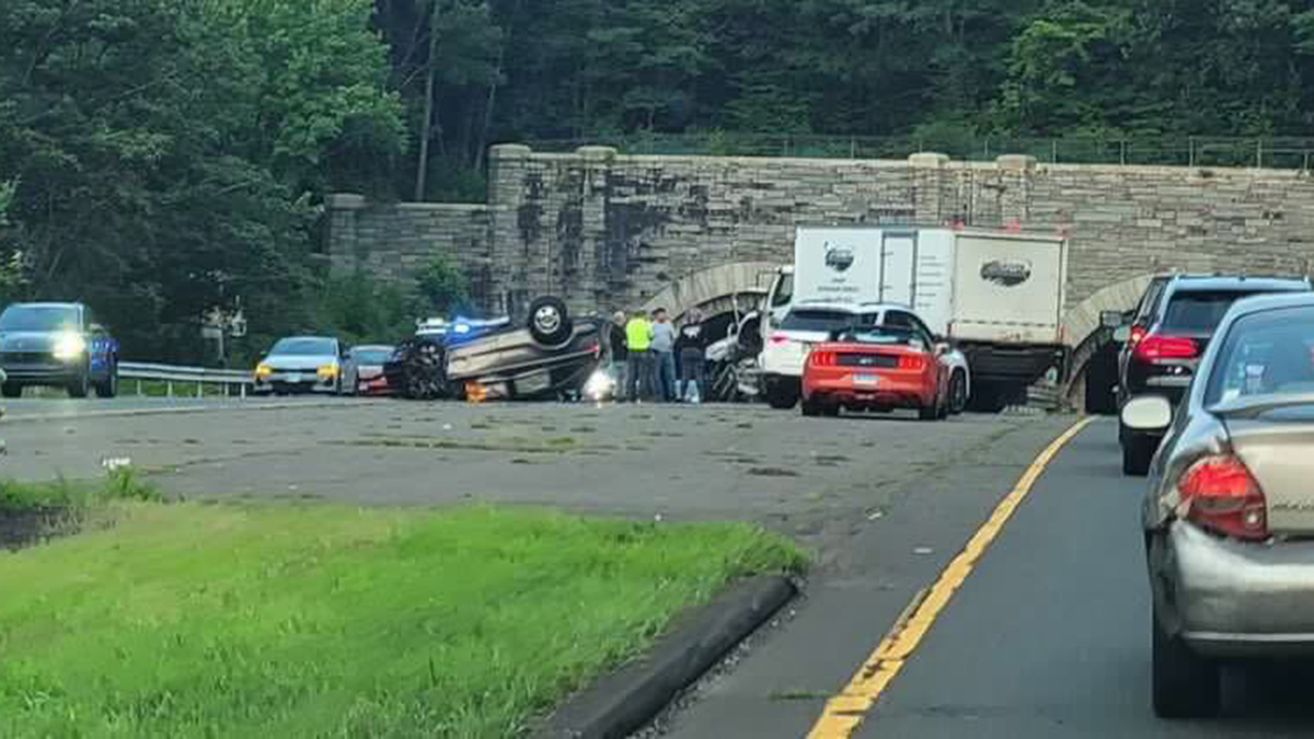 Rollover crash closed lane on Route 15 in Woodbridge NBC Connecticut