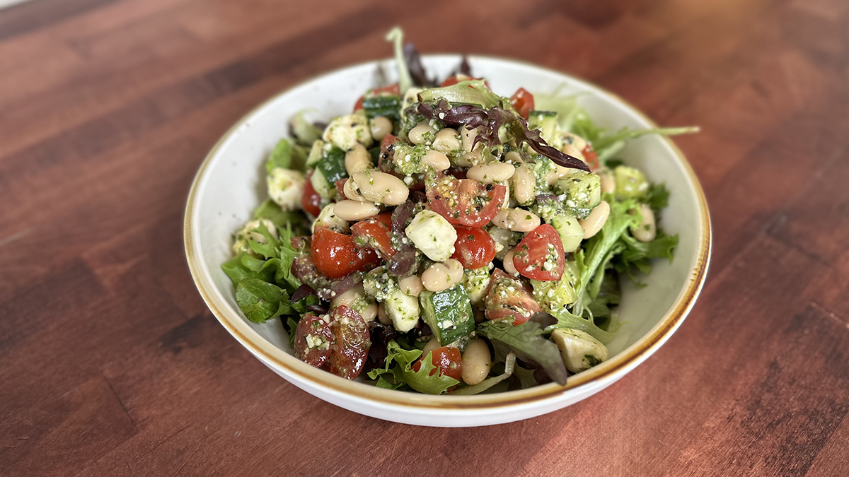 Early tomato salad