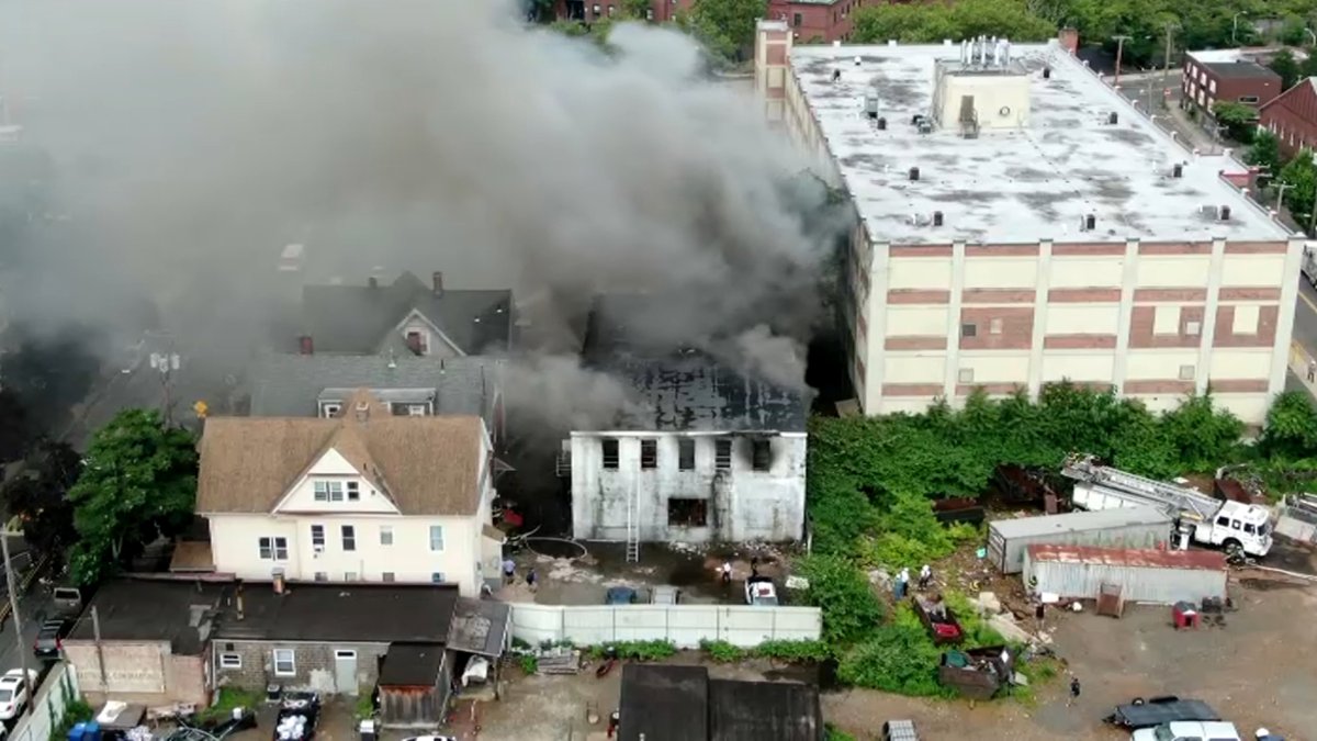 4 firefighters hurt while battling large blaze in New Haven – NBC ...