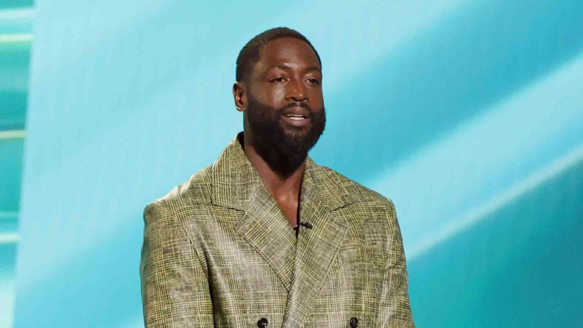 Dwyane Wade joins Chicago Sky's ownership group – NBC Connecticut - Vimarsana News