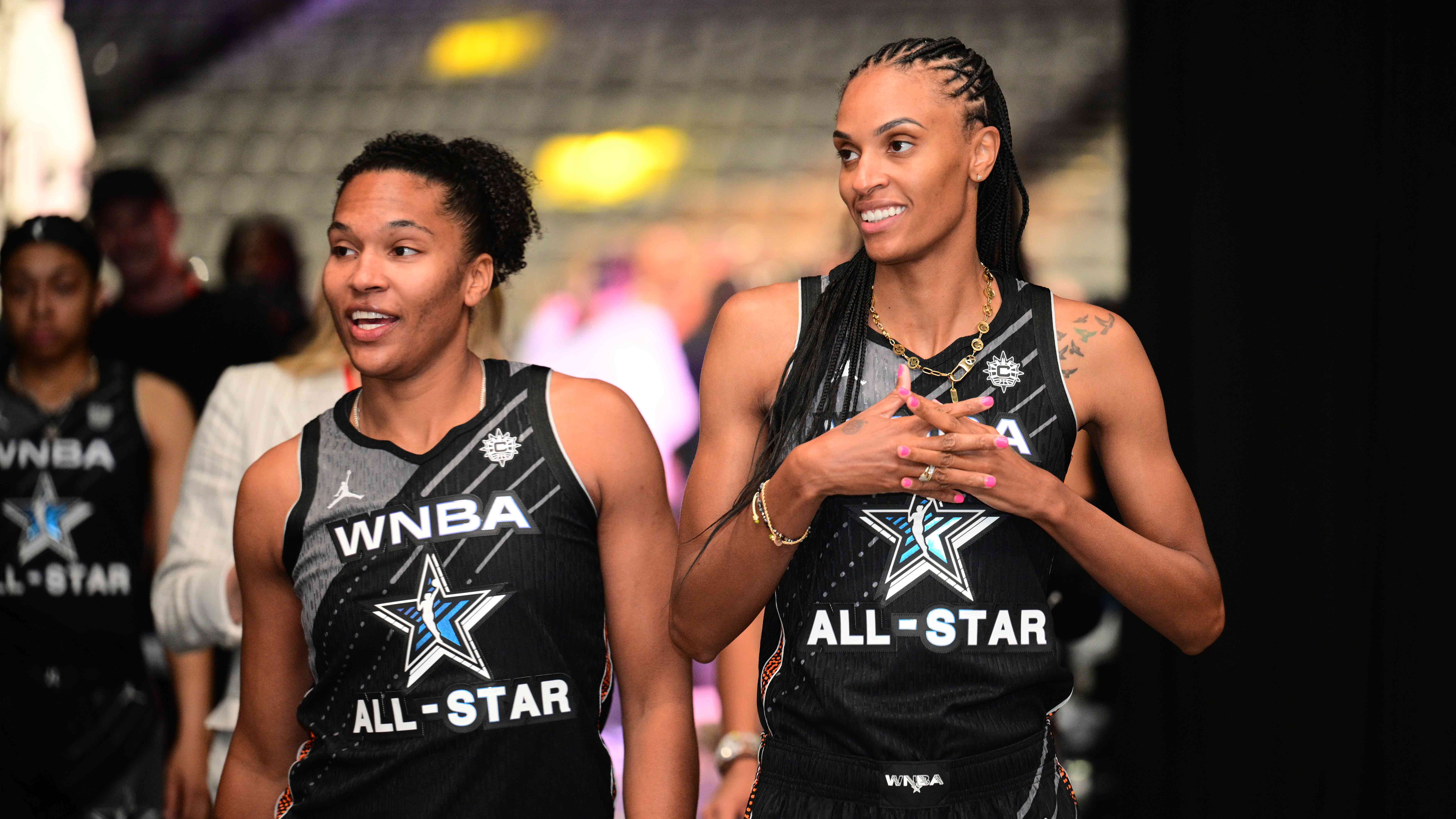 Connecticut Sun stars DeWanna Bonner and Alyssa Thomas announce