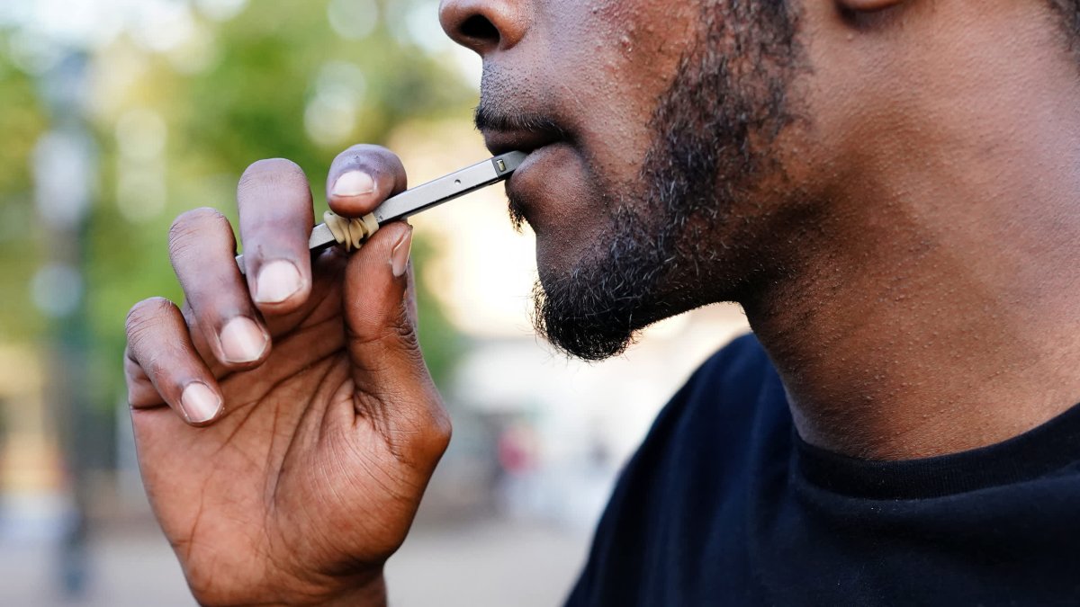 Young people are at risk of harsh respiratory problems after 30 days of e-cigarette use, study says - Vimarsana News
