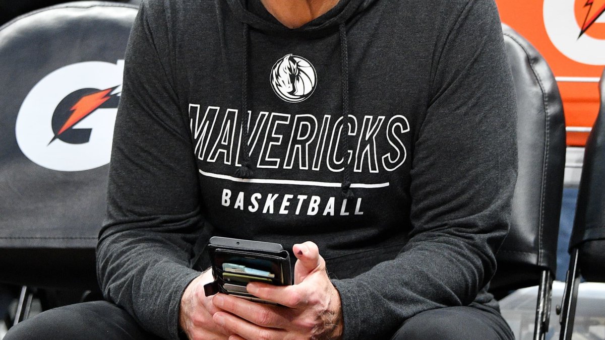 Why Mark Cuban doesn't own yachts or hire house cleaners: 'I try to be the same person I was when I was poor' – NBC Connecticut - Vimarsana News