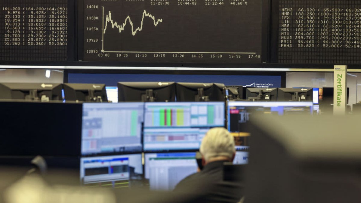 European markets fall further as caution lingers around global stocks - Vimarsana News