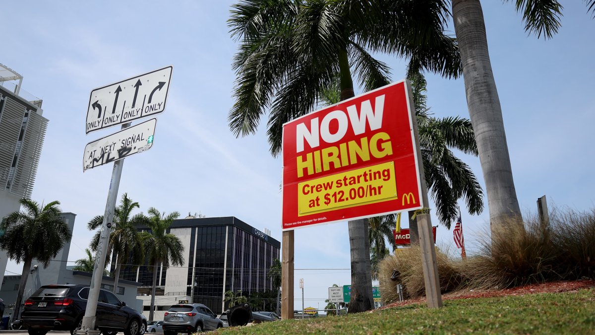 'Soft landing, no recession,' Bank of America now predicts. Here's what consumers can expect – NBC Connecticut - Vimarsana News