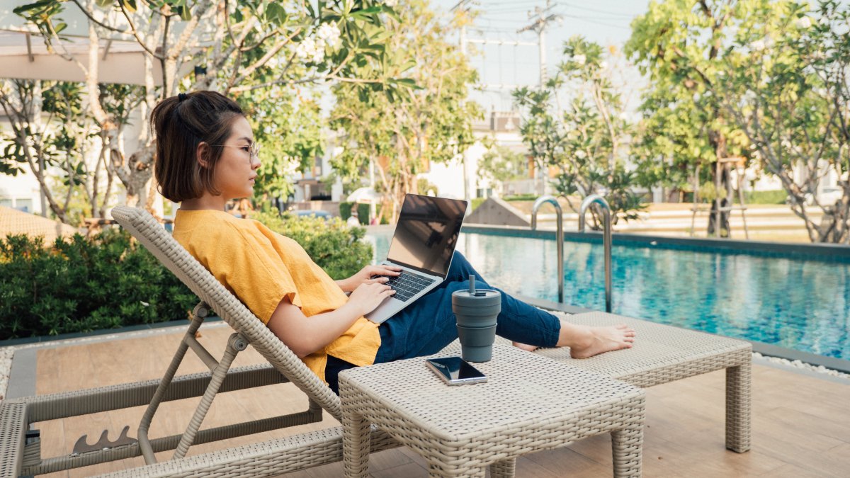 Gen Zers say they feel guilty when they don't work on vacation, but 'unplugging is the way you get fresh ideas' – NBC Connecticut - Vimarsana News