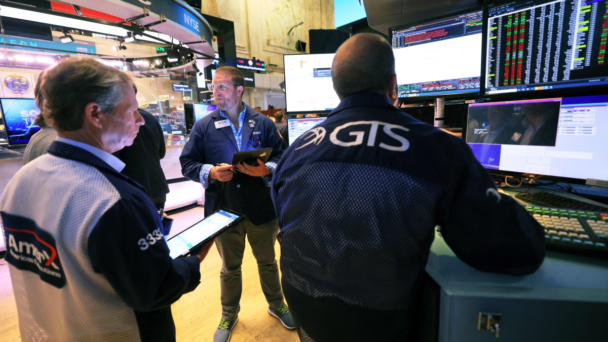 CNBC Daily Open: A 'perfect storm' battered U.S. stocks – NBC Connecticut - Vimarsana News
