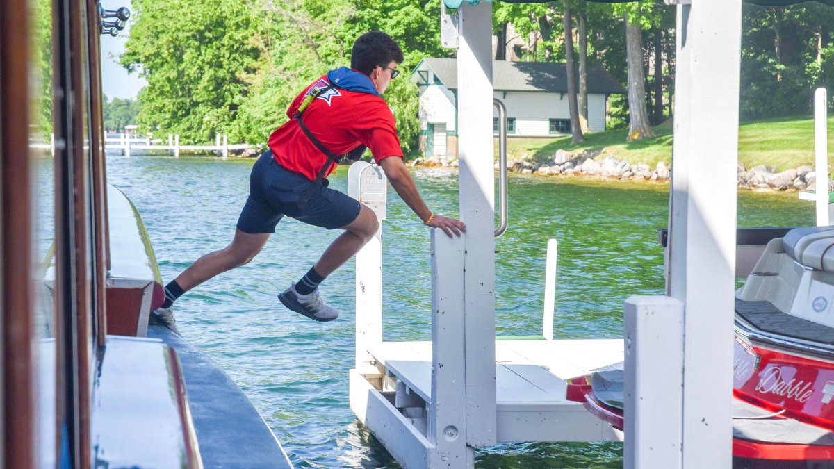'The coolest summer job': These teens jump off a moving boat to deliver mail in Wisconsin – NBC Connecticut - Vimarsana News