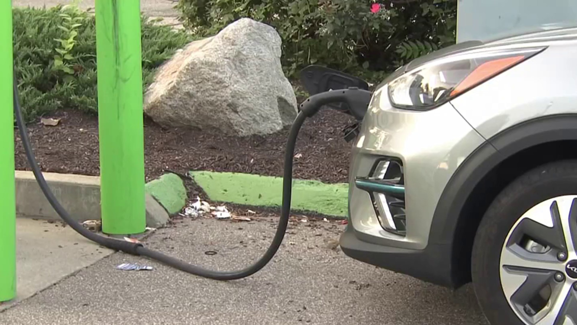 State leaders hear from public on proposed electric vehicle mandates – NBC  Connecticut