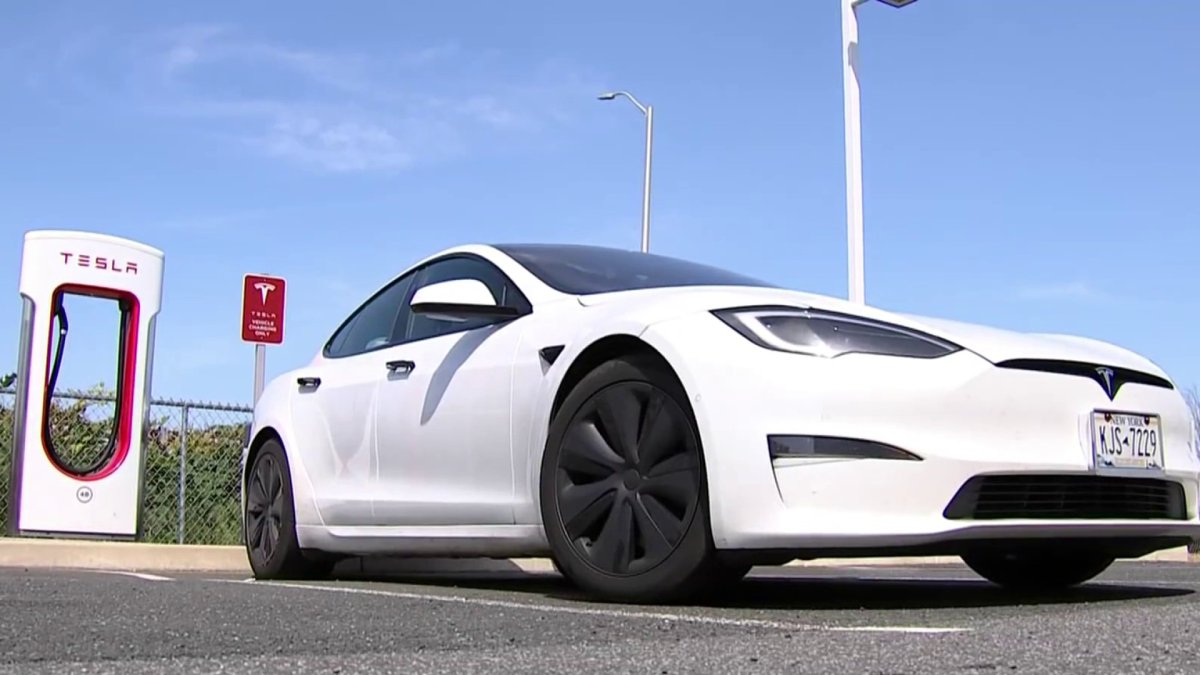 State leaders hear from public on proposed electric vehicle mandates