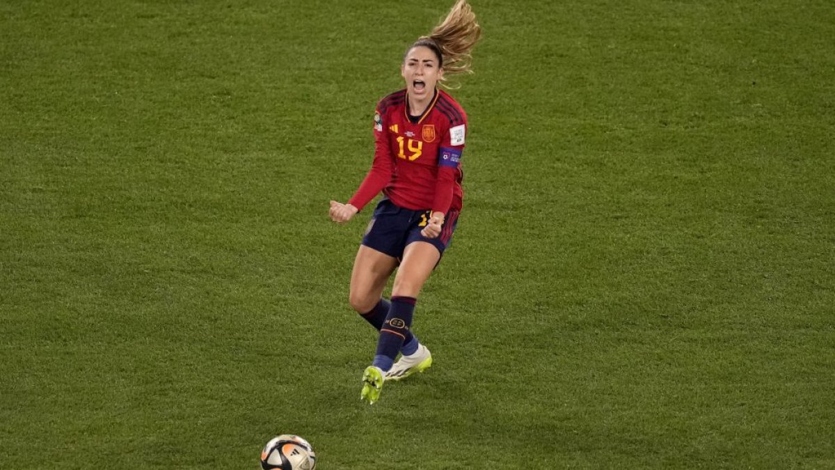 La española Olga Carmona se entera de la muerte de su padre tras ganar la Copa Mundial Femenina – Telemundo Nueva Inglaterra