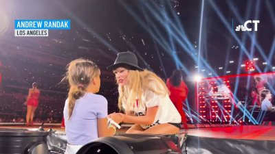 Watch Taylor Swift give her hat to a Connecticut girl during  display picture 1