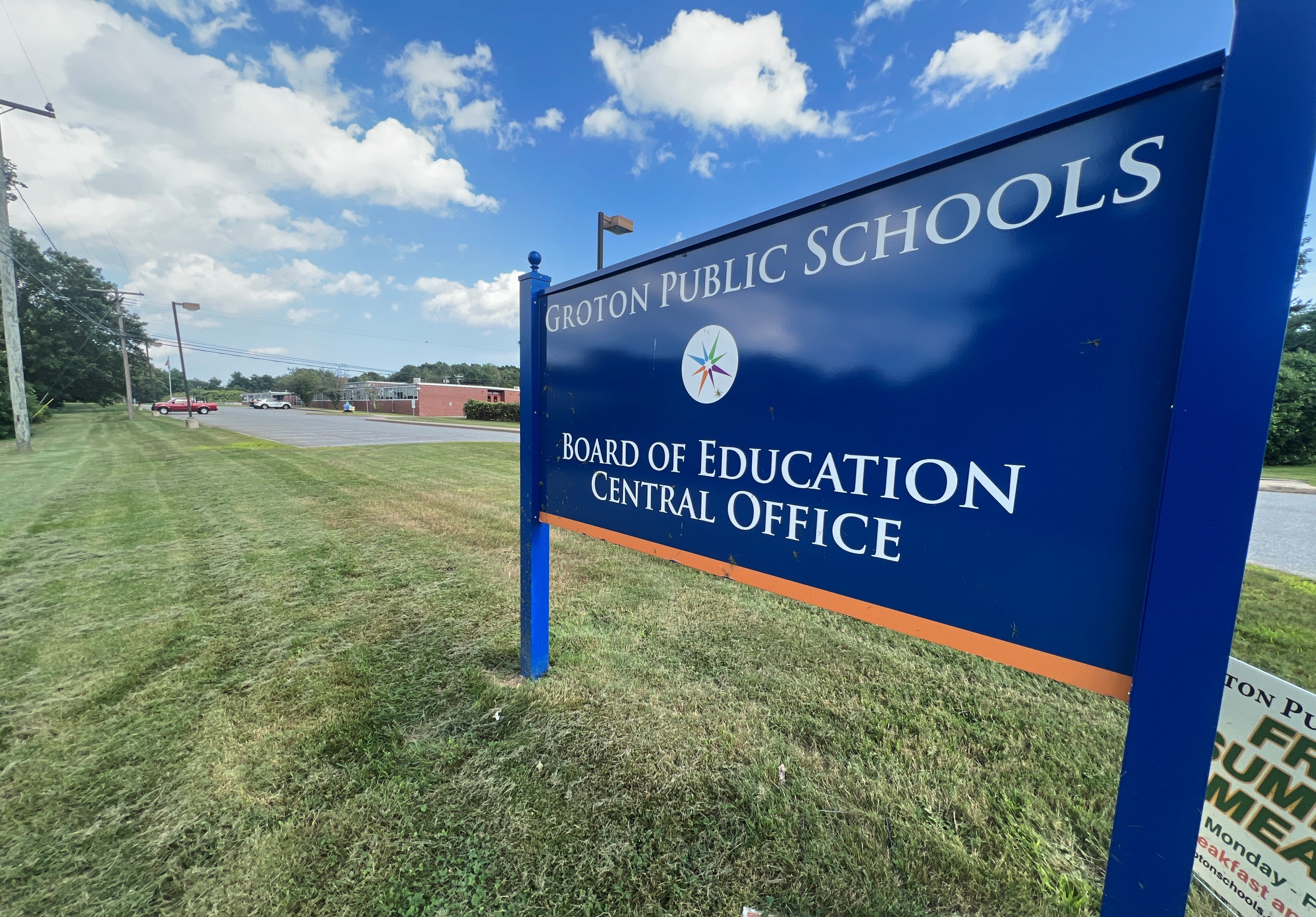 CT school districts receive funding to hire mental health specialists - Vimarsana News