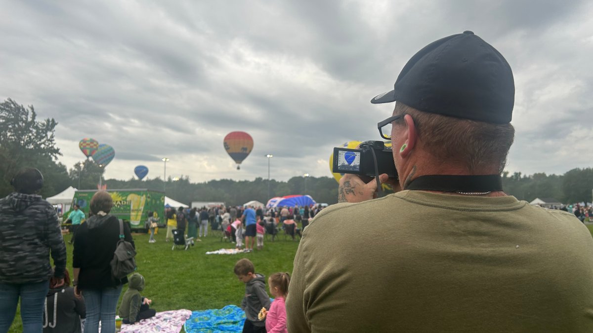 Hundreds celebrate return of Plainville Fire Company Hot Air Balloon