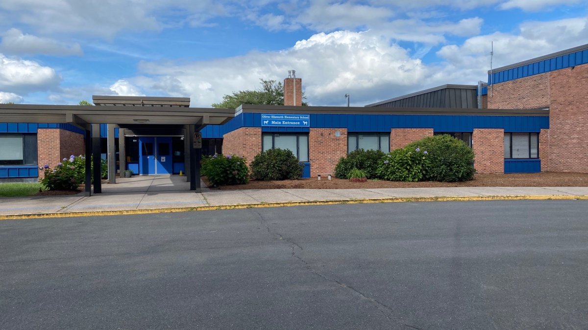 Windsor Public Schools takes action amid mold concern at elementary