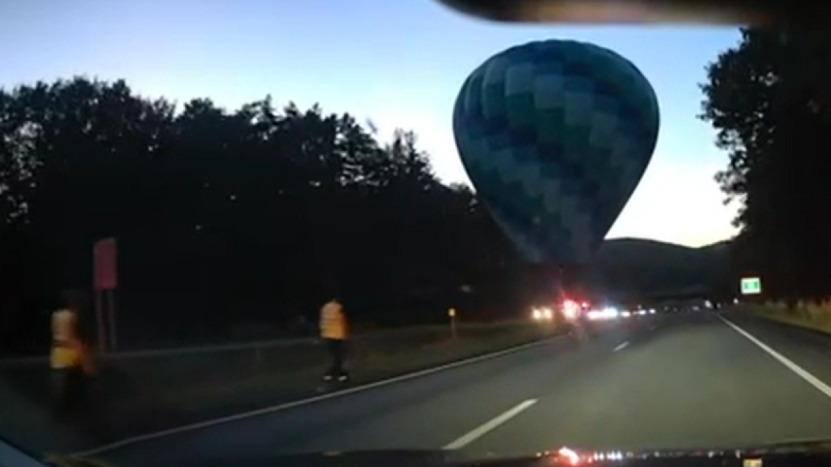 Hot air balloon lands on I-91 in Vermont – NBC Connecticut - Vimarsana News