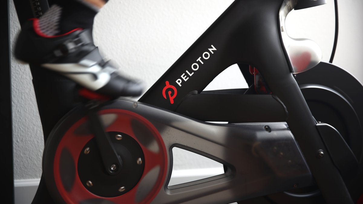 New York man was killed 'instantly' by Peloton bike, his family says in lawsuit – NBC Connecticut - Vimarsana News