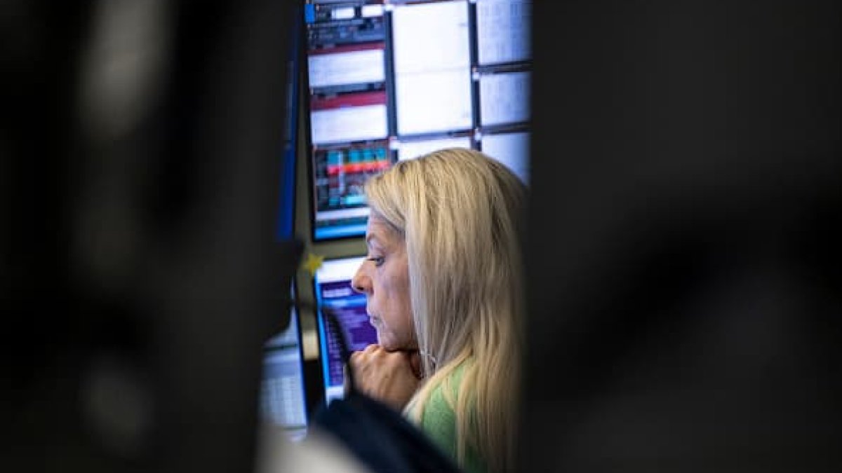 European markets retreat on prospect of higher for longer rates - Vimarsana News