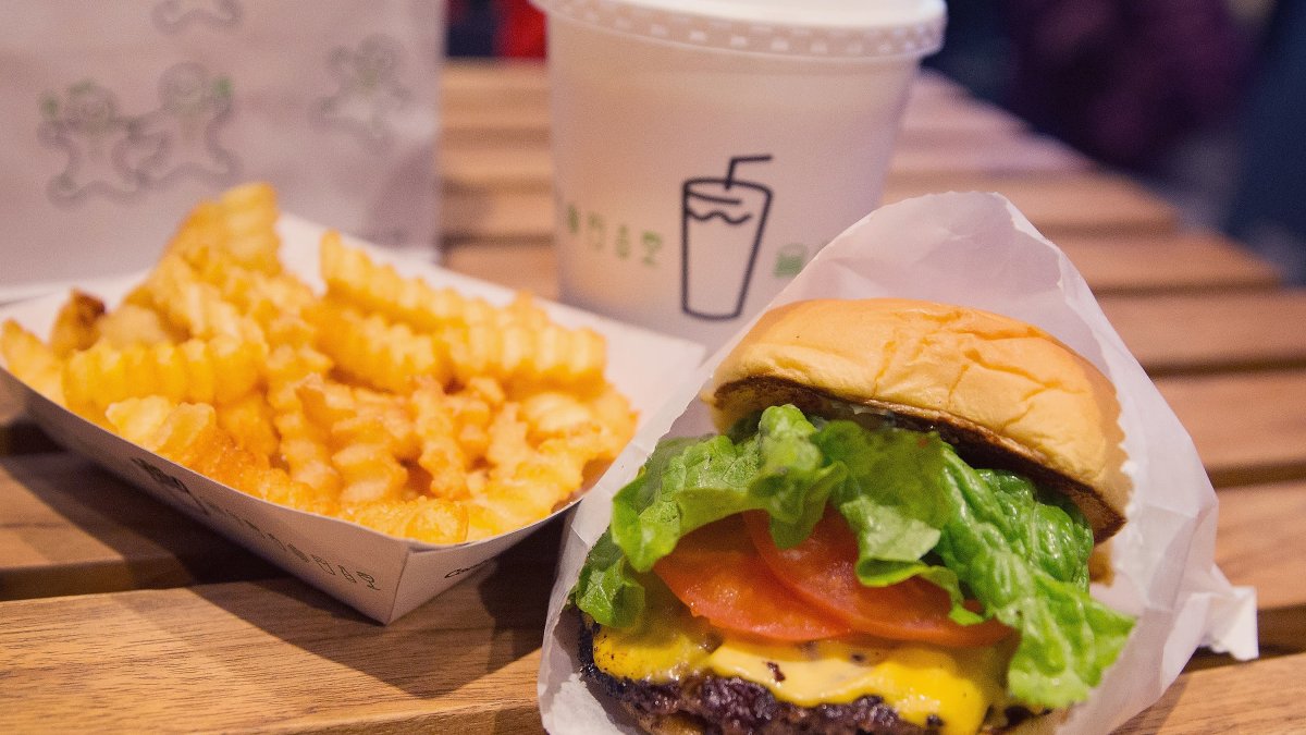 Shake Shack switches up fan-favorite fry recipe with new sustainable oil - Vimarsana News